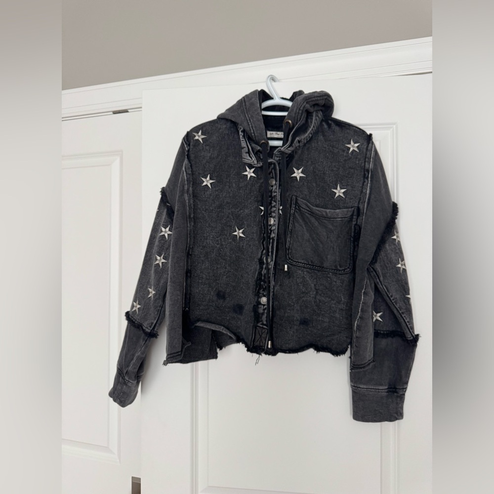 We The Free Black Star-Print Cropped Jean Jacket